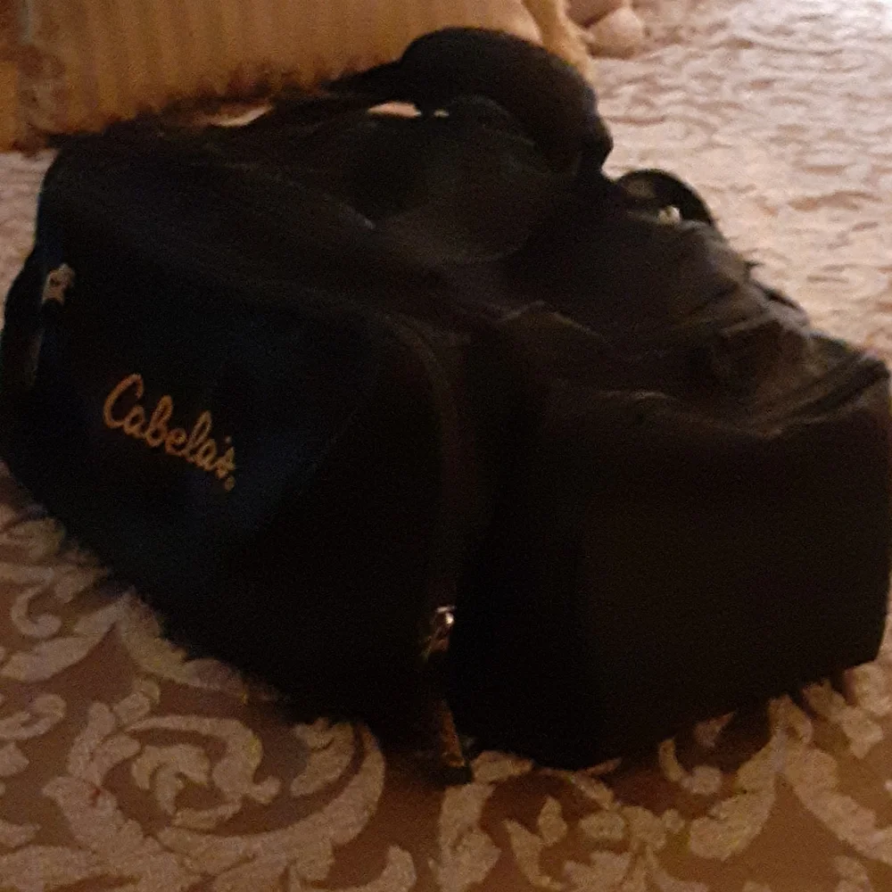 Cabela's black duffel bag gold embroidered logo 12